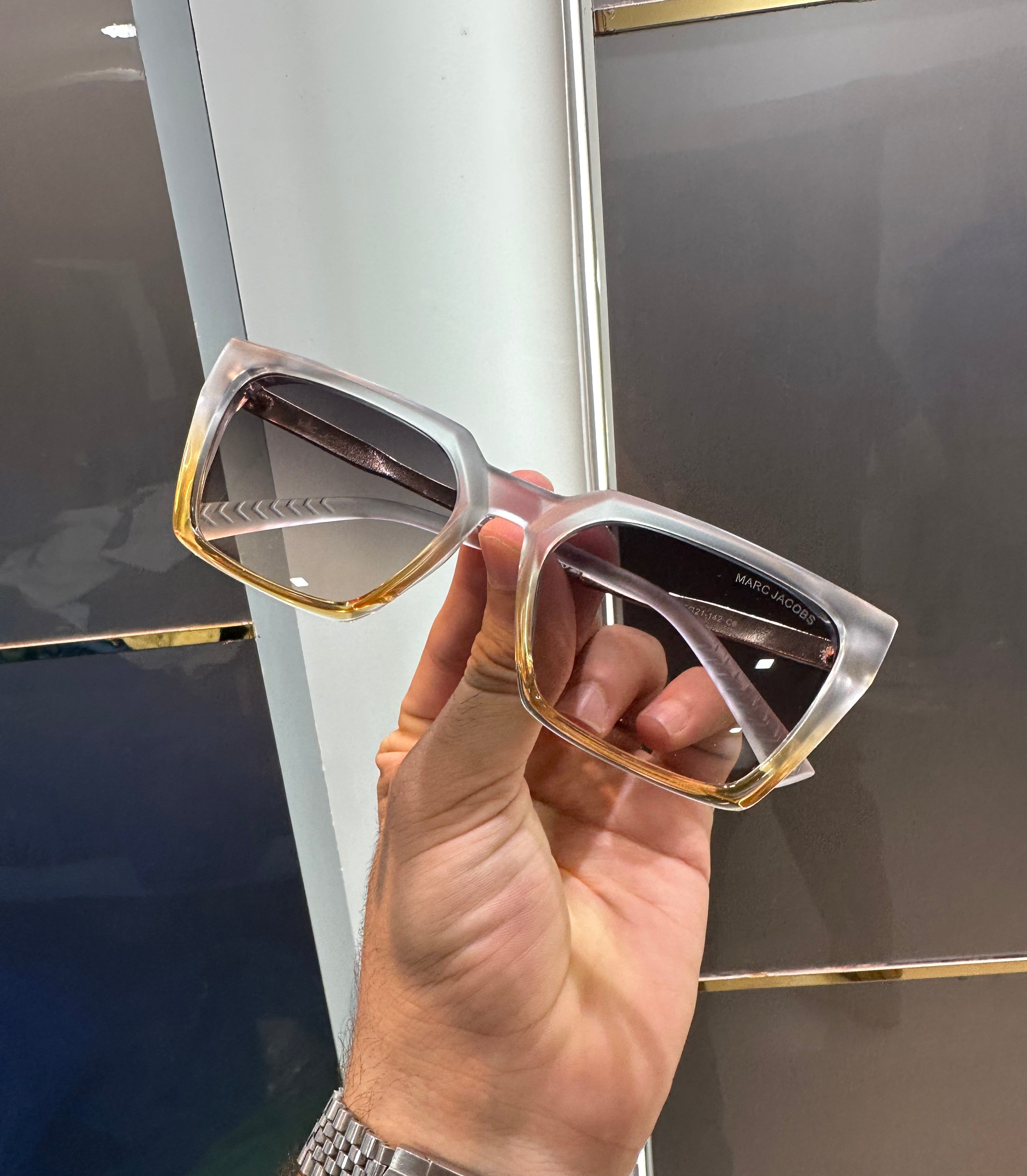 Marc Jacobs Grey Gold 6008 Ultimate Luxury Shade With Original Packaging