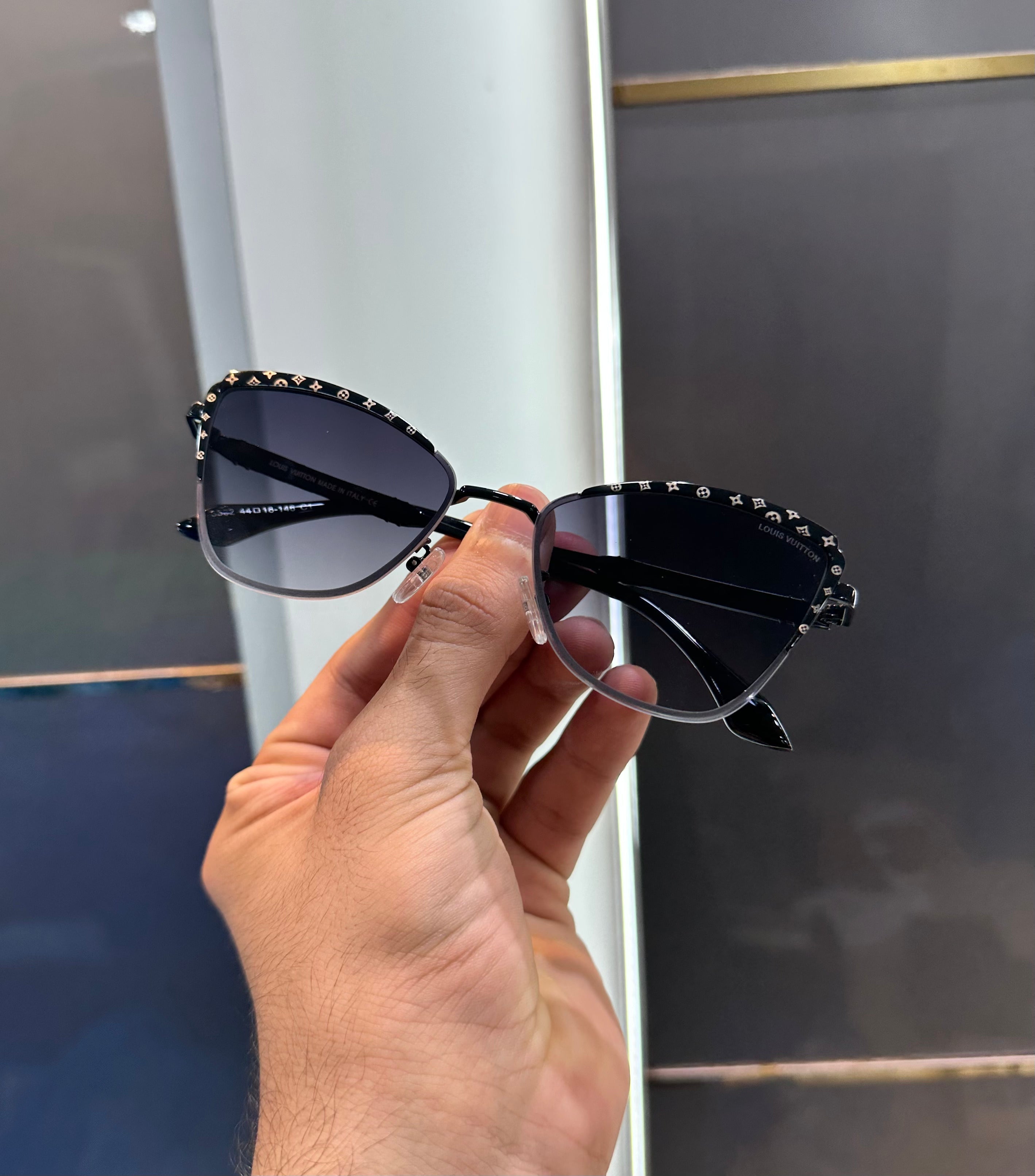 Louis Vuitton 3532 Ultimate Luxury Shade With Original Packaging