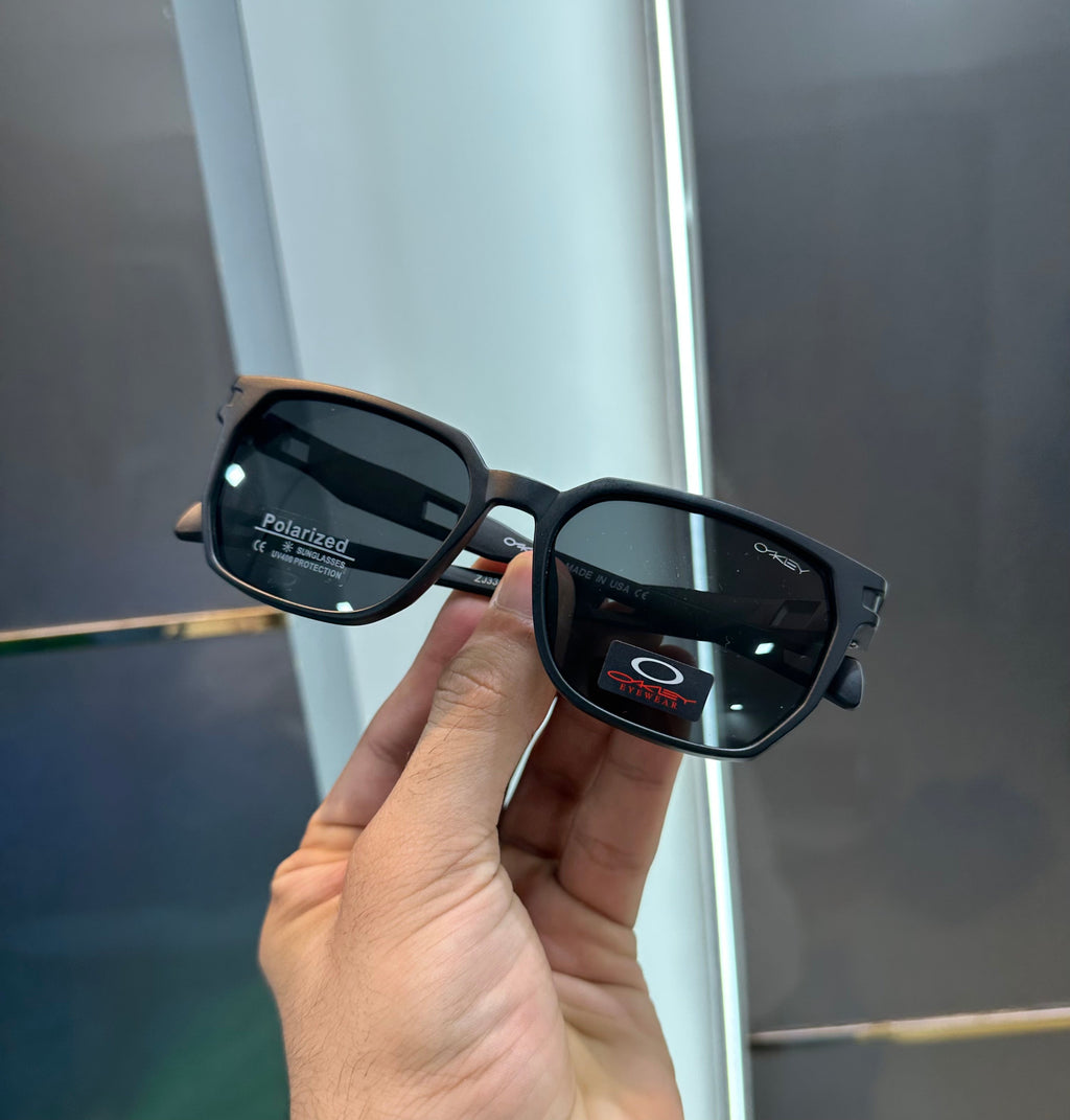 Oakle y Black Sports Ultimate Luxury Shade With Original Packaging