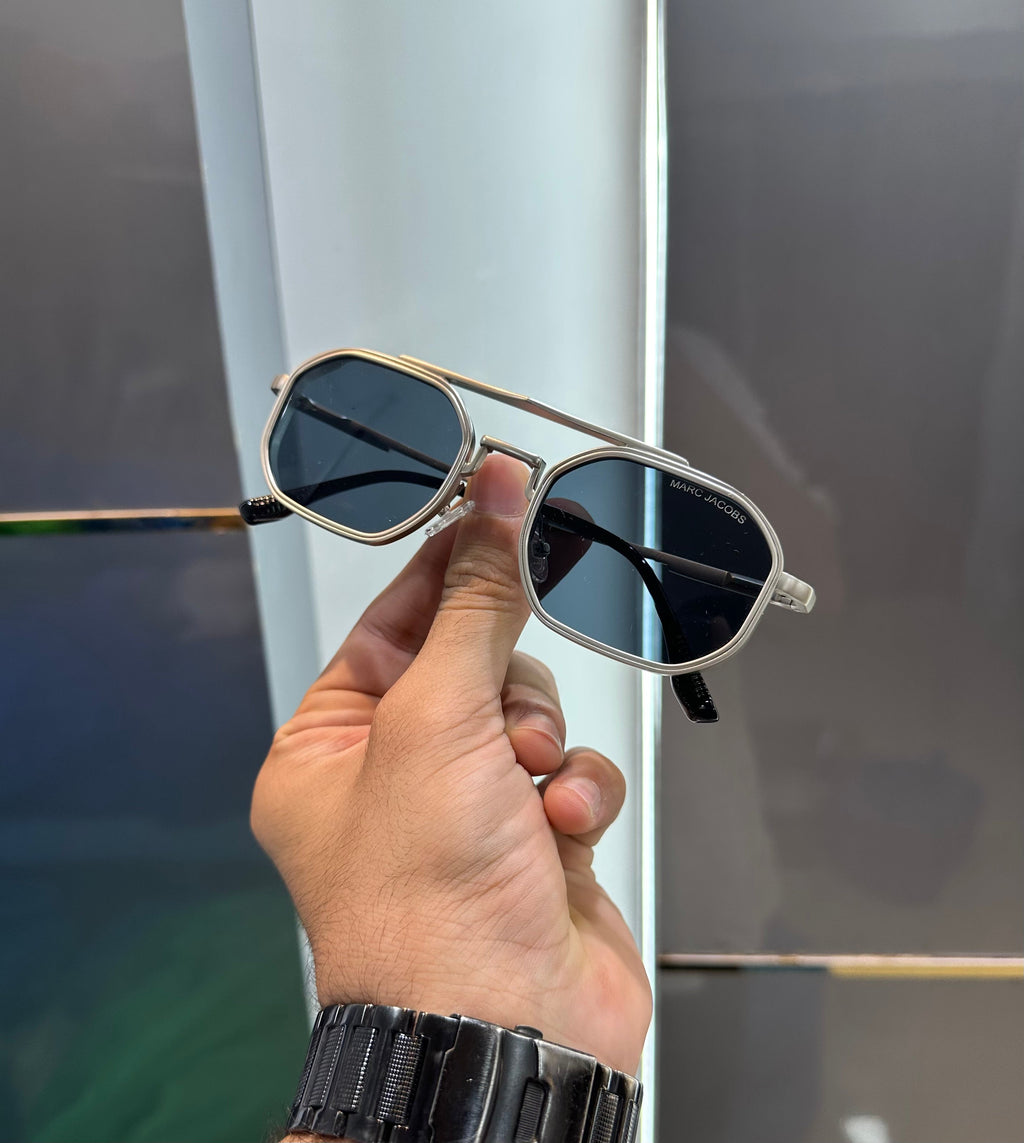 Mar c Jacob s 8290 Silver Ultimate Luxury Shade With Original Packaging