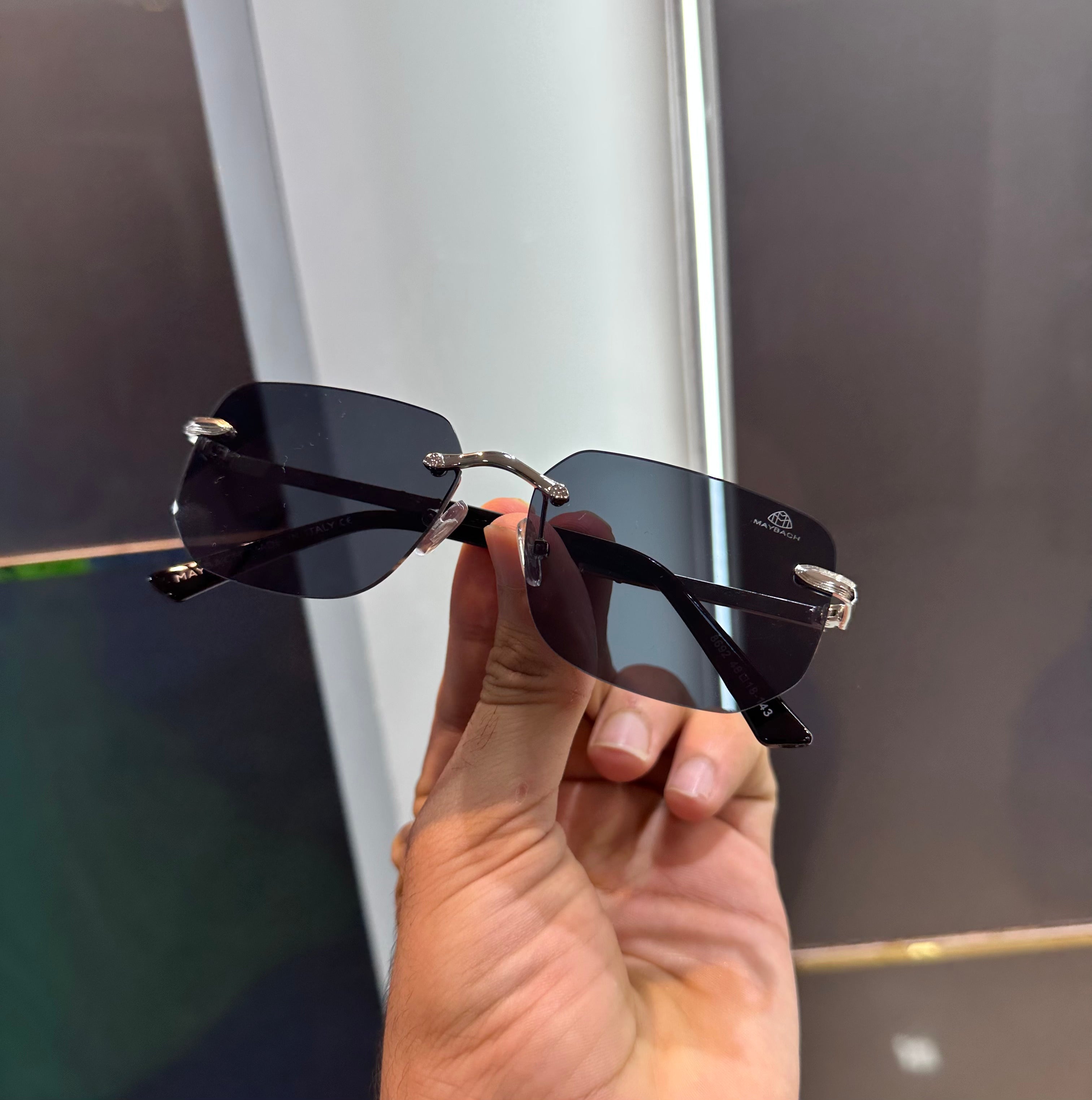 Mayba c h Black Silver 8692 Ultimate Luxury Shade With Original Packaging