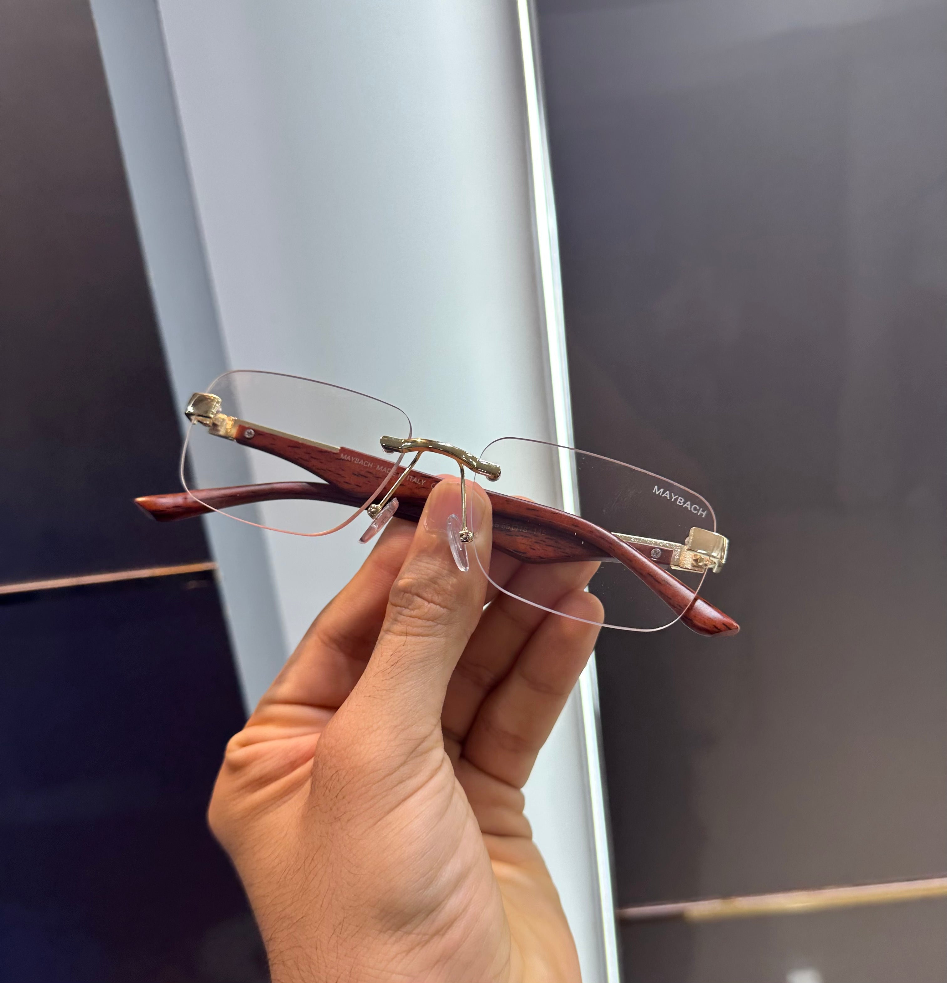 Maybach Ultimate Luxury Shade With Original Packaging