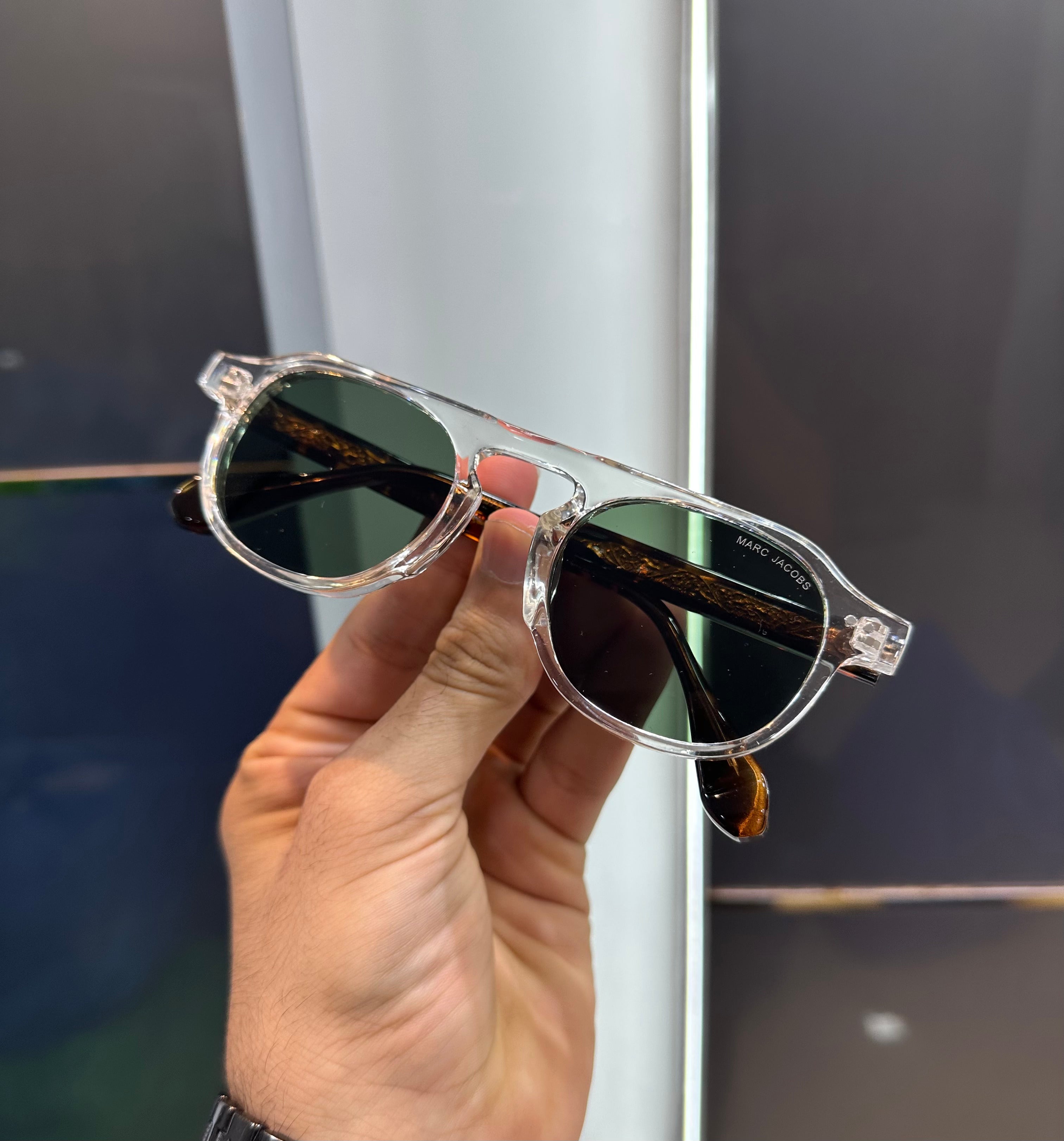 MOSCOT Green Tiger Luxury Shade With Original Packaging