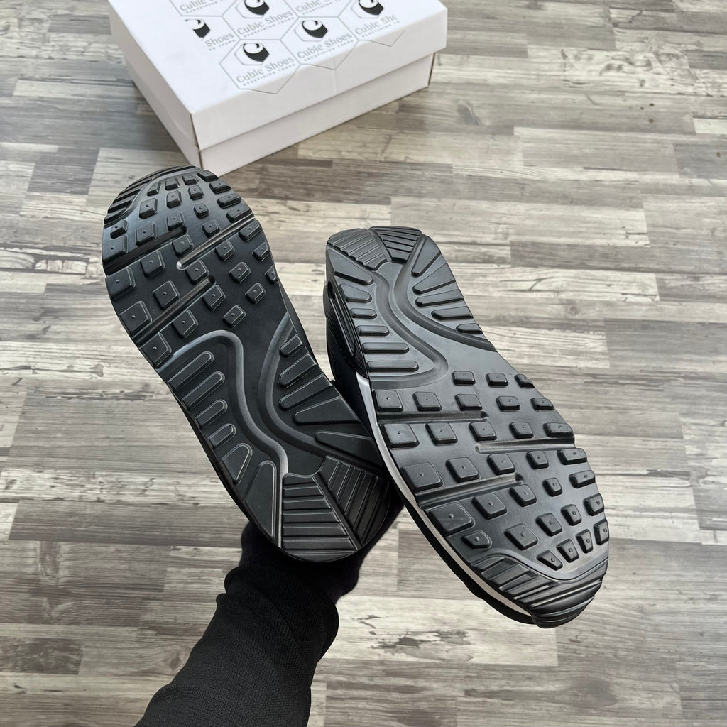 CUBICS Max Air 90 Trainers - Black