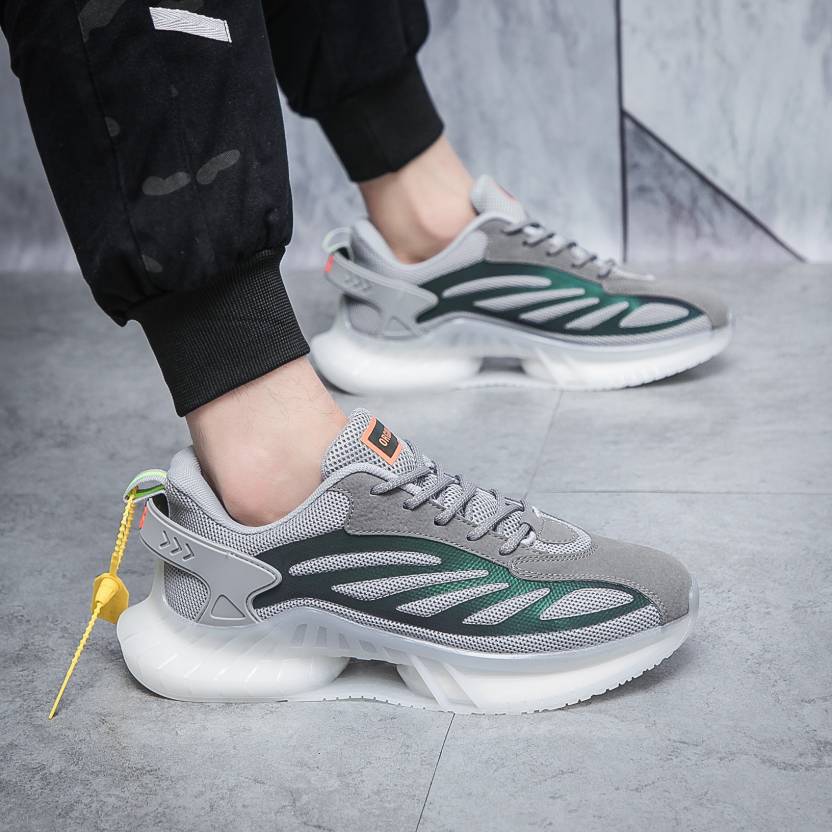 CUBICS Luxury Kronos Dynamic Dash Sneakers