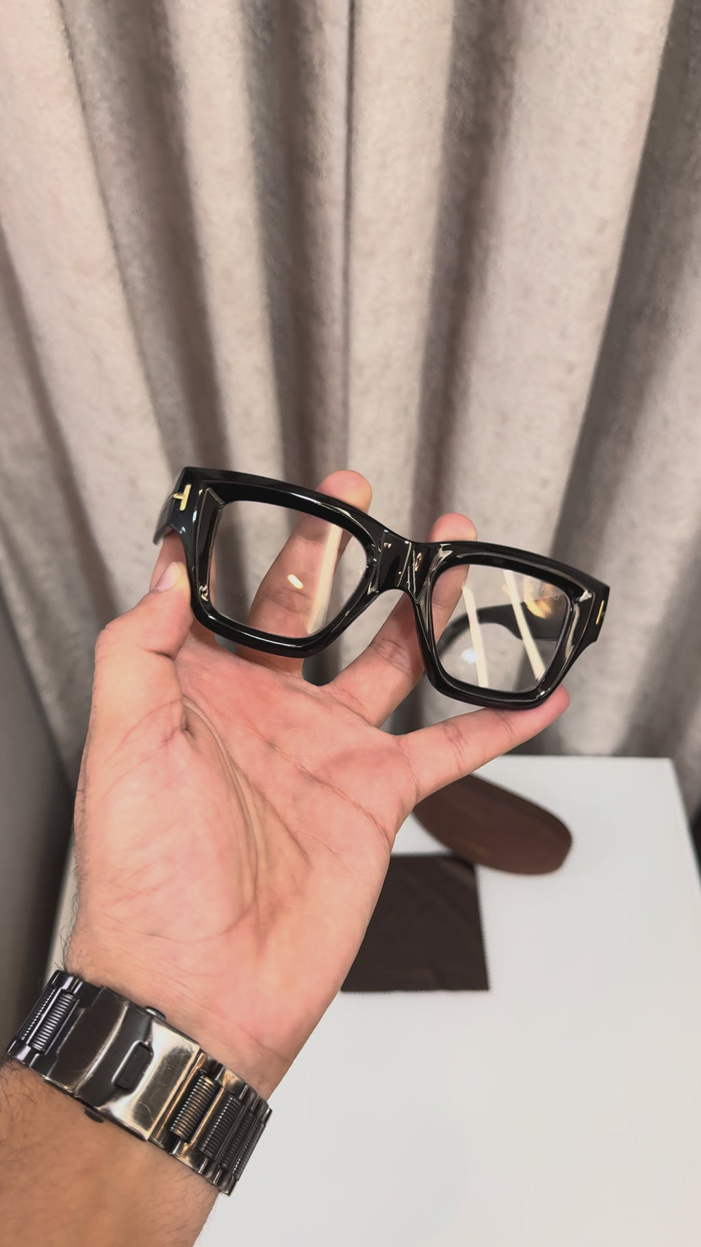 Tom For d Glass 4184 Ultimate Luxury Shade With Original Packaging