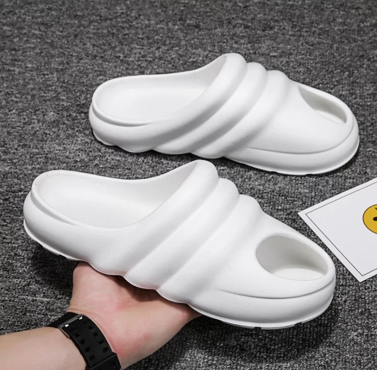 CUBICS Snail Cutout Foam Slides - White